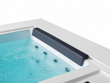 Гидромассажный СПА бассейн Spa Natural Paolo Ferralli The Solid (233х233 см)